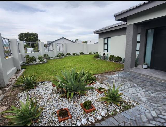 4 BEDROOM HOUSE FOR SALE IN FRANSKRAAL